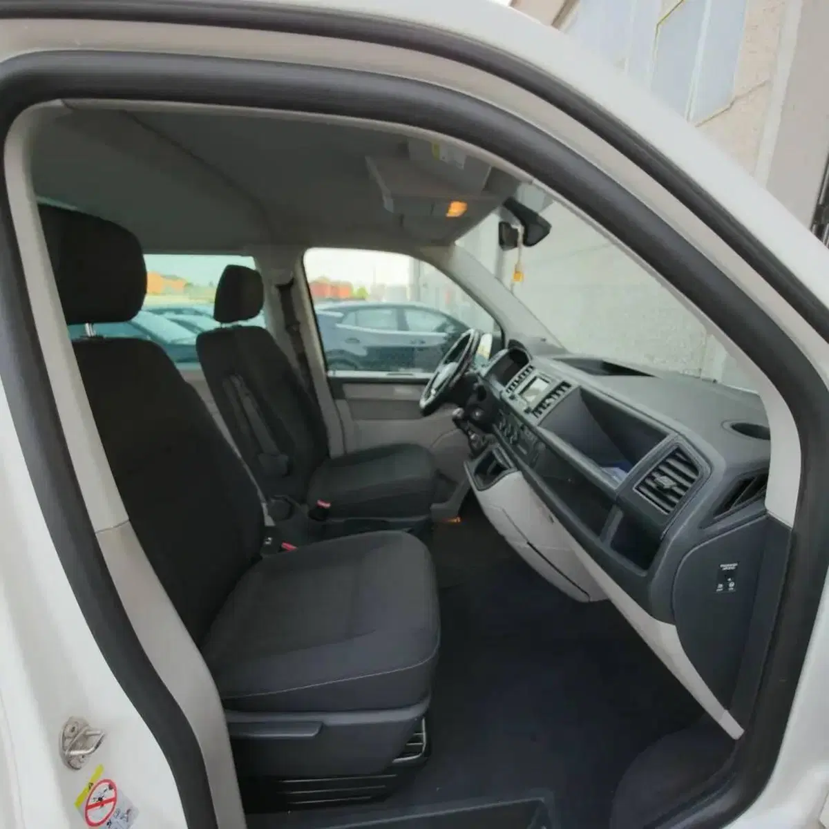 Volkswagen Multivan usata a Verona (6)