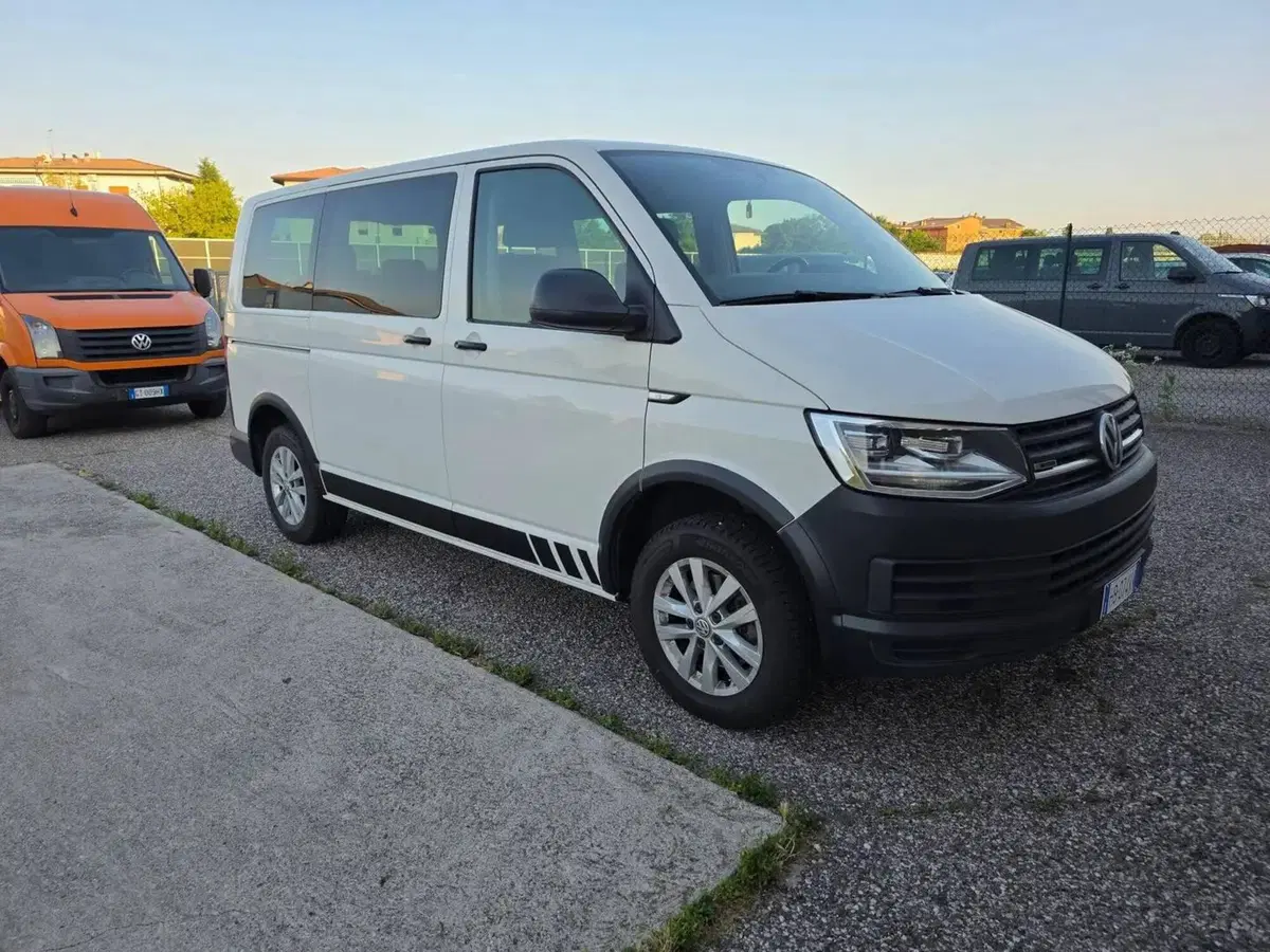 Volkswagen Multivan usata a Verona (2)