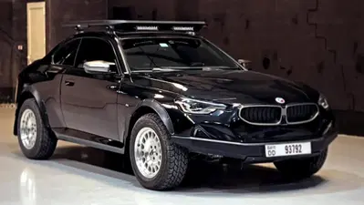 La BMW M240i cambia completamente volto: ecco la versione Safari che sta facendo discutere