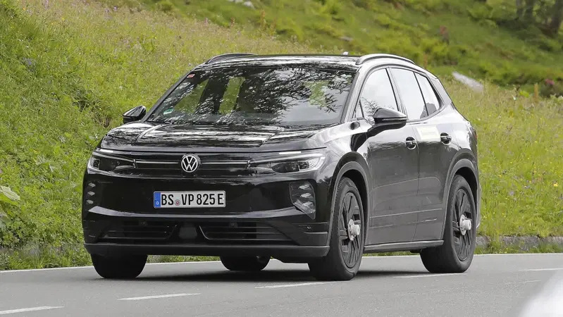 Volkswagen ID.4 dice addio al suo nome: ecco la nuova ID. Tiguan