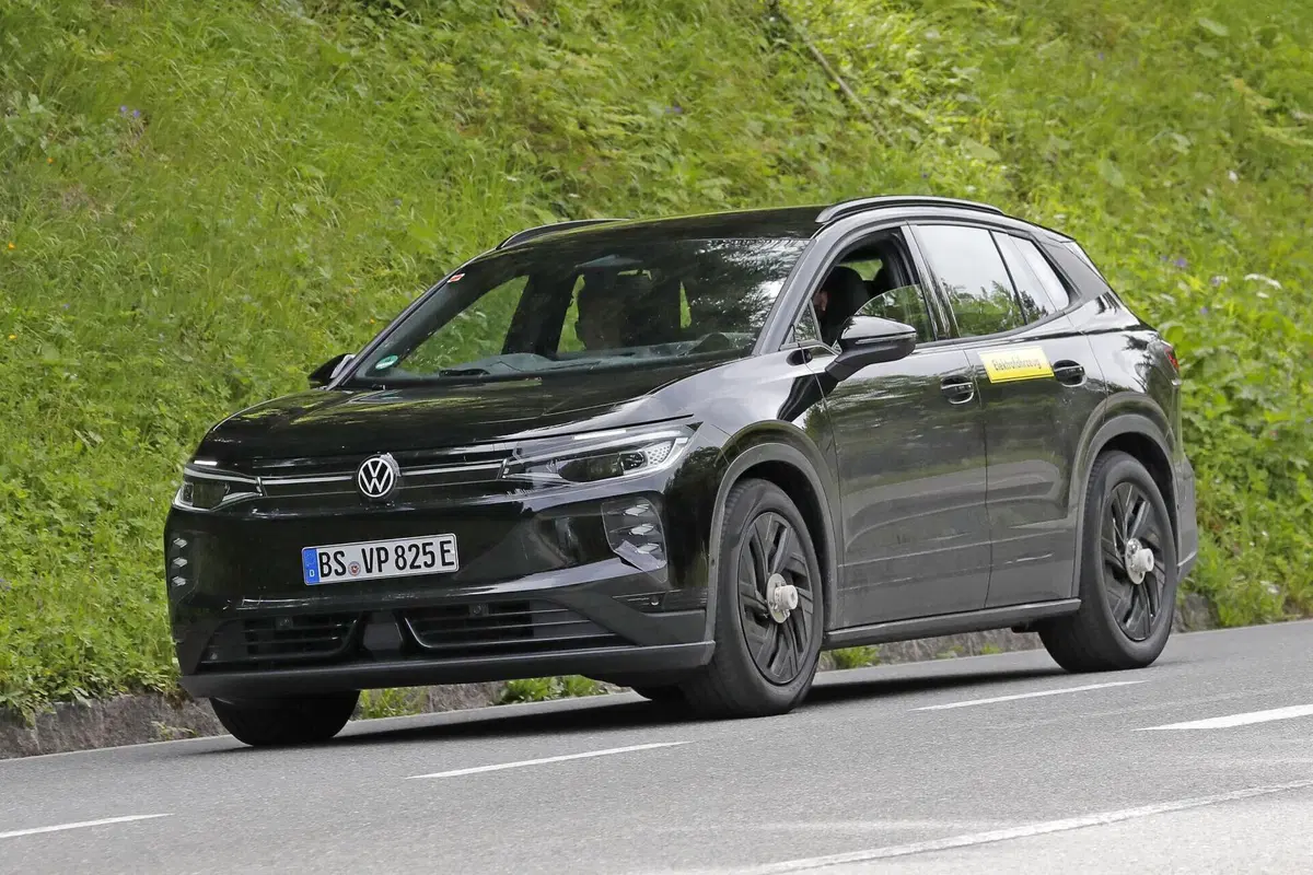 Volkswagen ID.4 dice addio al suo nome: ecco la nuova ID. Tiguan (3)