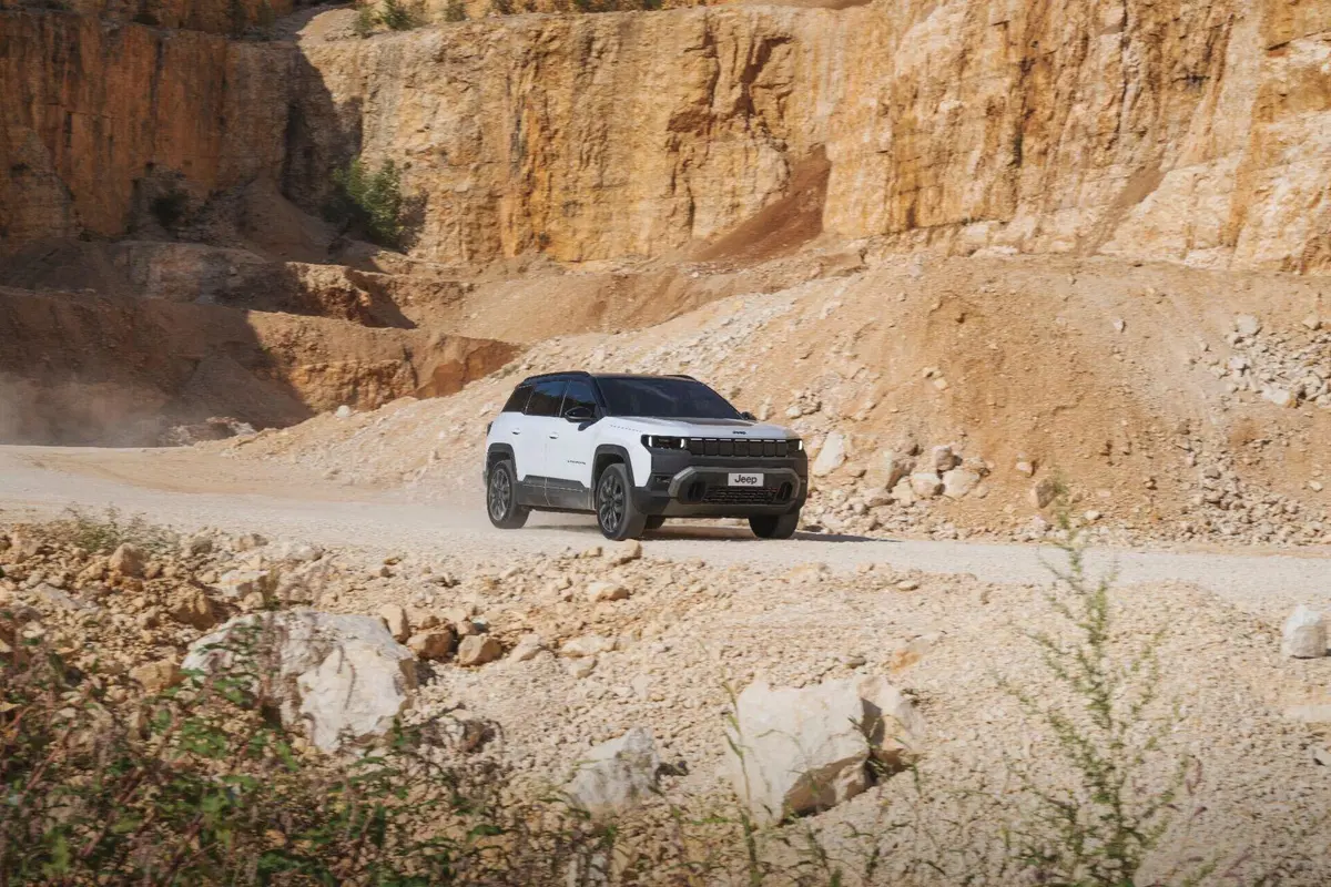 Jeep Avenger 2026: il restyling migliora davvero tutto? Prova completa tra design, interni, motori e (3)