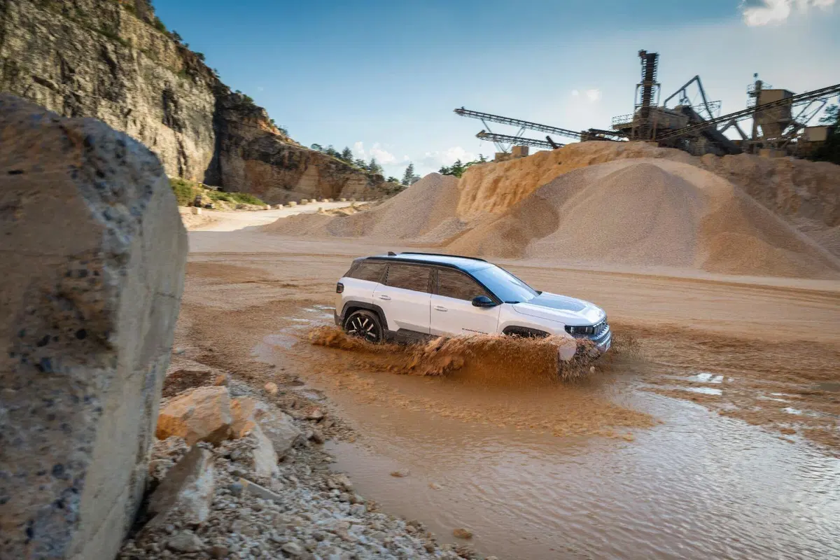 Jeep Avenger 2026: il restyling migliora davvero tutto? Prova completa tra design, interni, motori e (7)