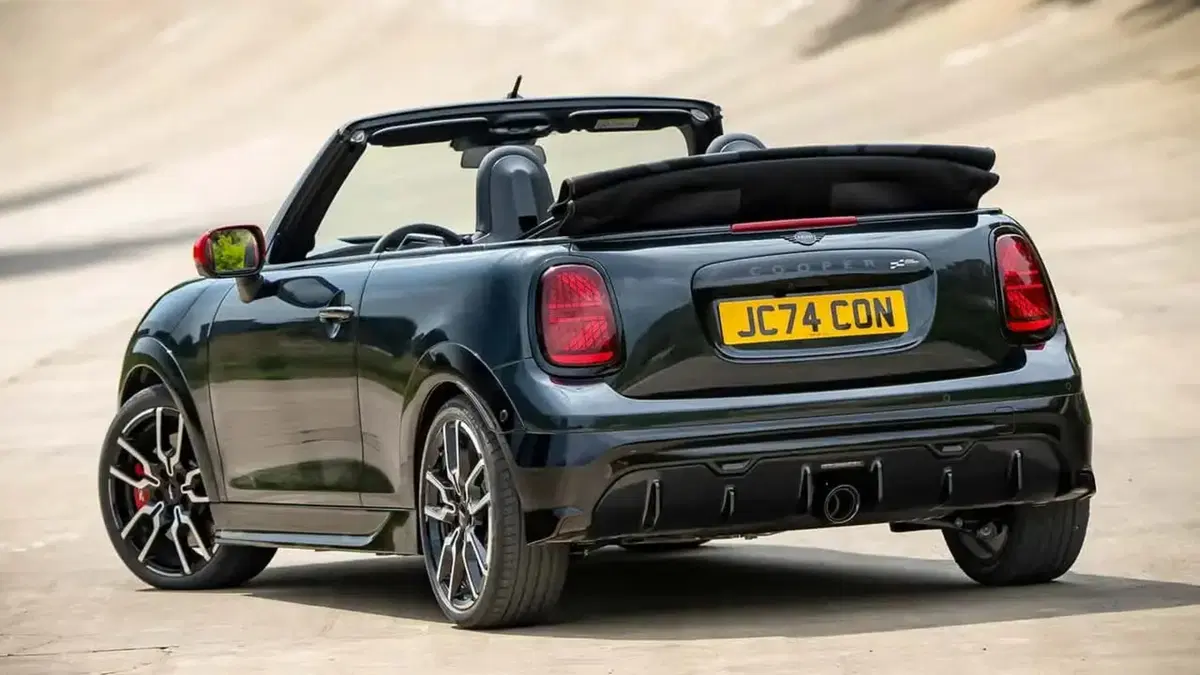 Mini John Cooper Works Cabrio, la prova: il go-kart feeling c'è ancora, ma non è più quello di una volta (5)