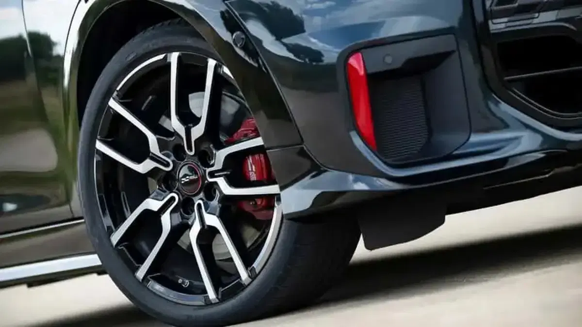 Mini John Cooper Works Cabrio, la prova: il go-kart feeling c'è ancora, ma non è più quello di una volta (8)