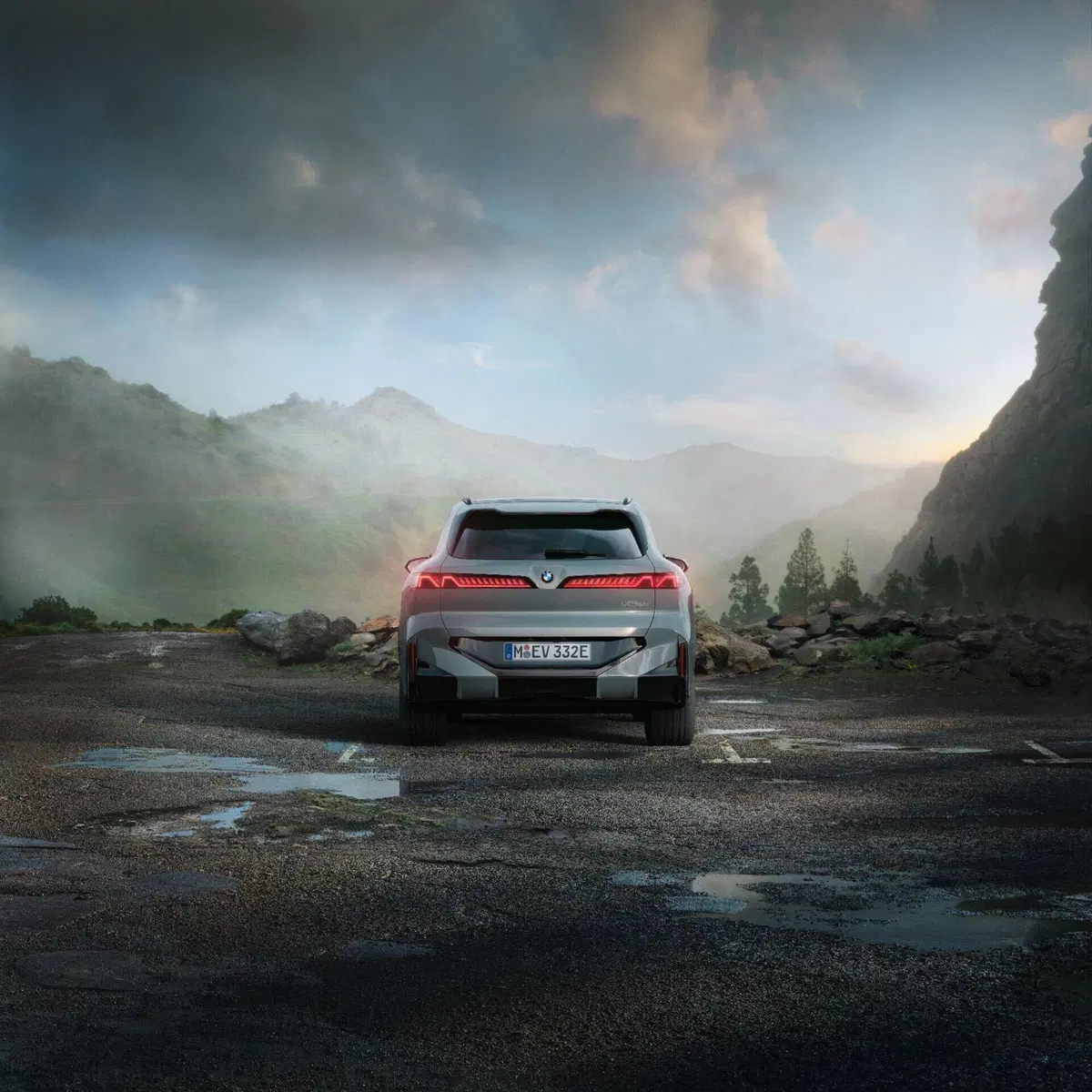 Nuova BMW X5: arriva la prima versione elettrica della storia e cambia completamente volto