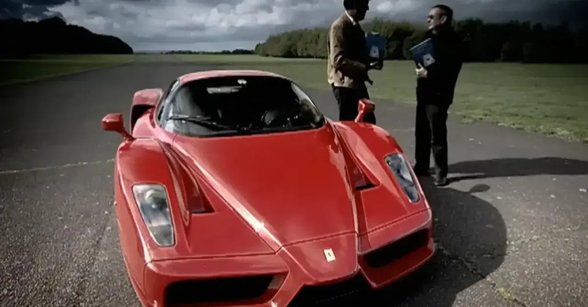 Jeremy Clarkson infranse le regole della BBC per provare una Ferrari Enzo: il retroscena che nessuno conosceva