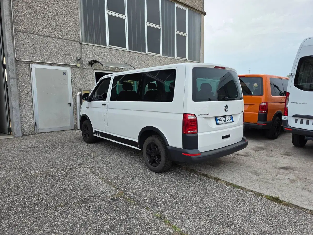 Volkswagen Multivan usata a Verona (3)
