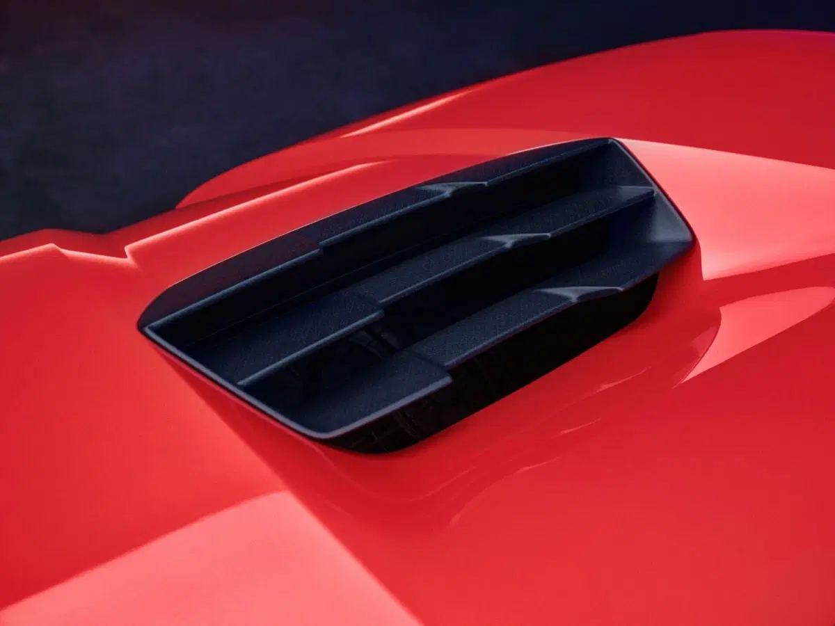 BMW M3 elettrica, che bomba: con 1.395 CV supera persino la Ferrari Luce (8)