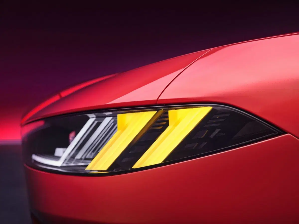 BMW M3 elettrica, che bomba: con 1.395 CV supera persino la Ferrari Luce (9)
