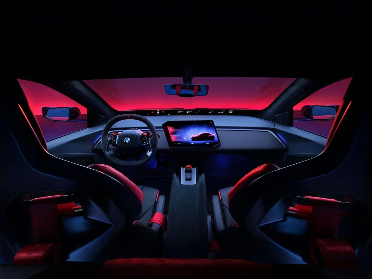 BMW M3 elettrica, che bomba: con 1.395 CV supera persino la Ferrari Luce (22)