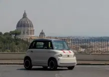 Fiat porta Topolino e Tris in Vaticano: così cambia la mobilità elettrica della Santa Sede