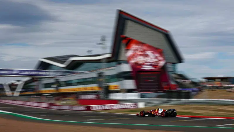 F1, a Silverstone per la verit&agrave;: la Ferrari soffrir&agrave; col motore? Gli orari e la programmazione TV del GP di Gran Bretagna