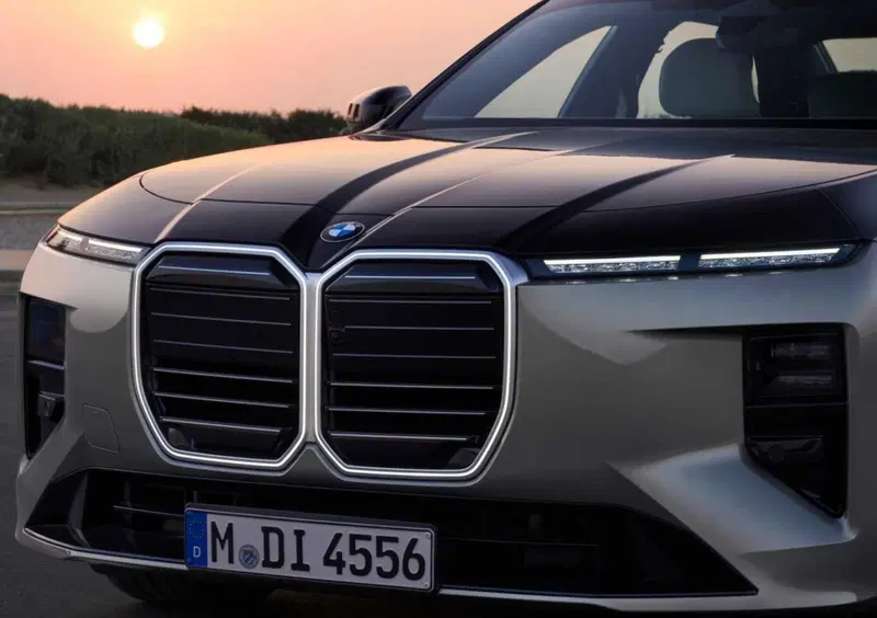 BMW Serie 7 (2022-->>) (17)
