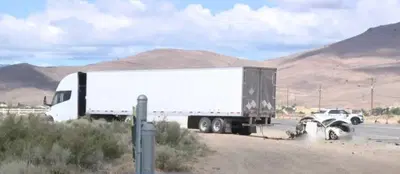 Tesla Semi, primo incidente mortale per il camion elettrico: il conducente si sarebbe addormentato
