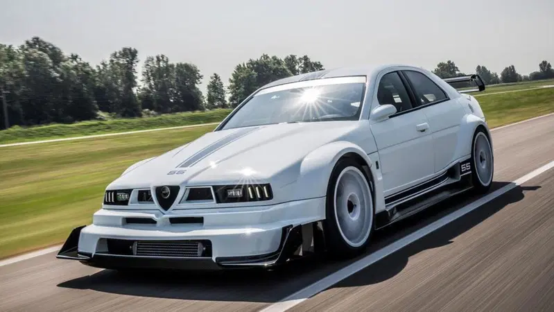 Alfa Romeo 155 DTM, il mito torna in vita con una nuova versione da 740 CV