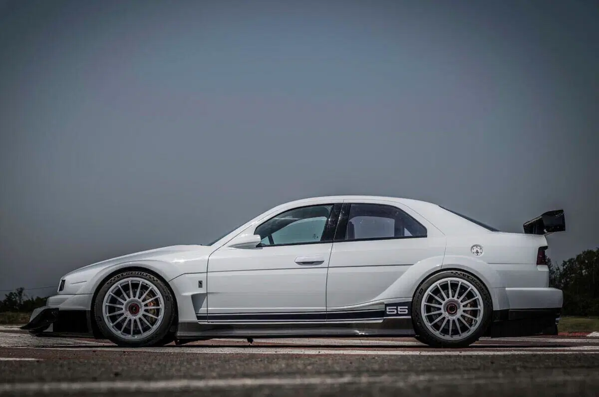 Alfa Romeo 155 DTM, il mito torna in vita con una nuova versione da 740 CV (5)