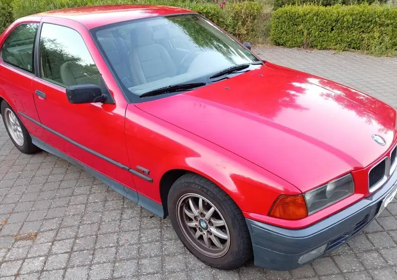 BMW 316 Compactd'epoca del 1994 a Catania