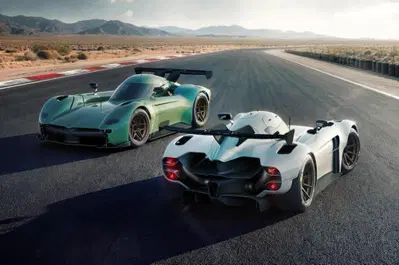 La hypercar elettrica con le ventole che sfida le leggi della fisica: ecco la McMurtry Sp&eacute;irling Pure che costa come una casa