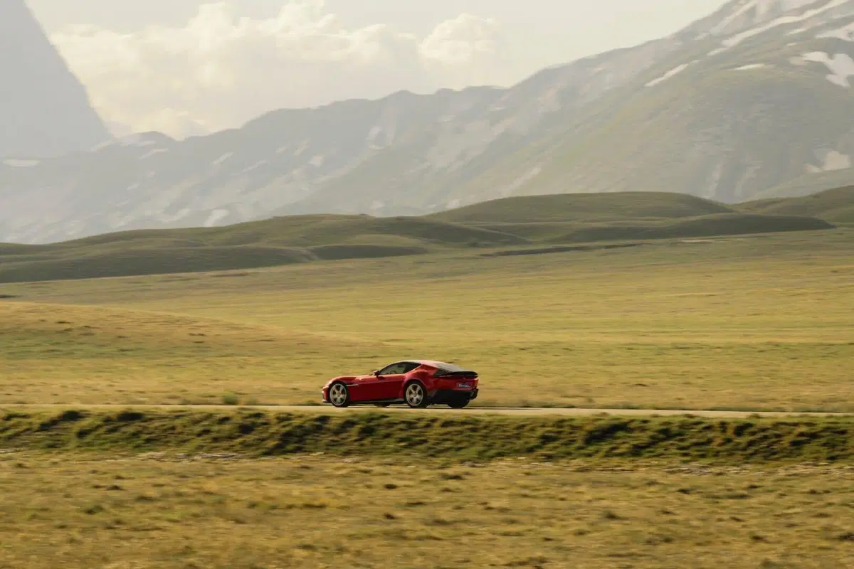 Ferrari 12Cilindri Manuale: il cambio manuale reinterpretato dall'elettronica [VIDEO] (7)