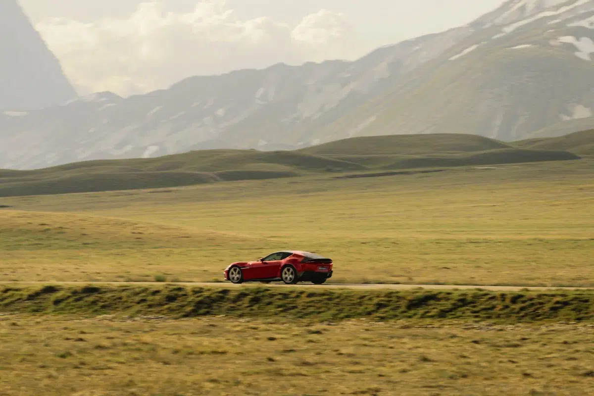 Ferrari 12Cilindri Manuale: il cambio manuale reinterpretato dall'elettronica [VIDEO] (8)