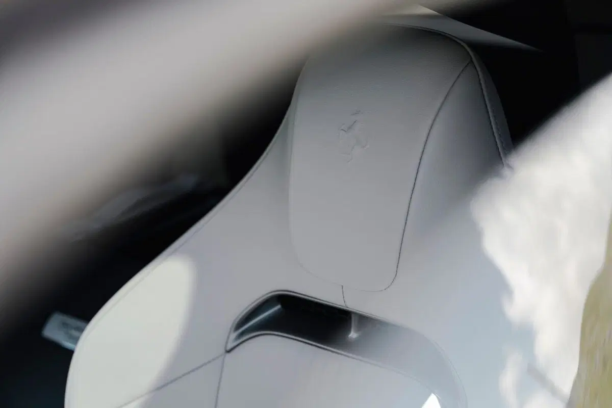 Ferrari 12Cilindri Manuale: il cambio manuale reinterpretato dall'elettronica [VIDEO] (31)