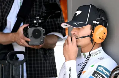F1. "Dobbiamo fare le cose per bene": Norris scuote la McLaren nella Sprint, a Silverstone esplode il caso radio