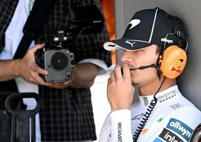 F1. Dobbiamo fare le cose per bene: Norris scuote la McLaren nella Sprint, a Silverstone esplode il caso radio