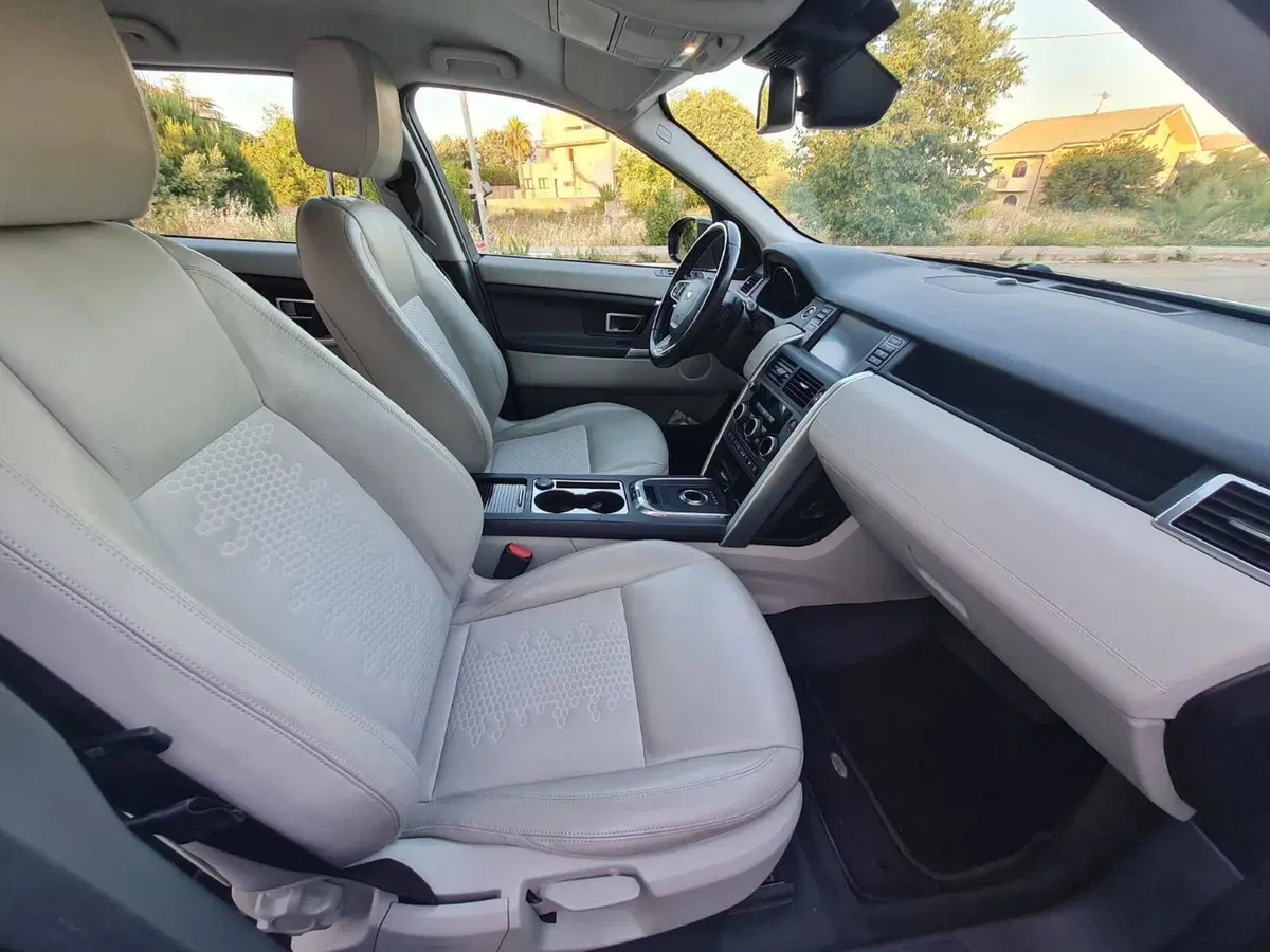 Land Rover Discovery Sport usata a Ragusa (5)