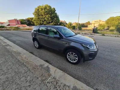 Land Rover Discovery Sport 2.0 TD4 180 CV Pure del 2018 usata a Ragusa