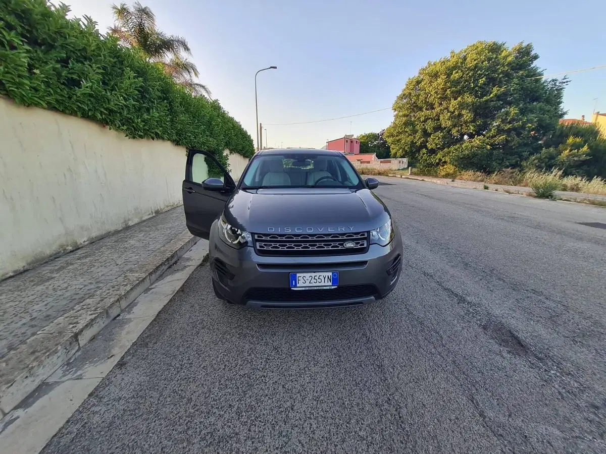 Land Rover Discovery Sport usata a Ragusa (8)