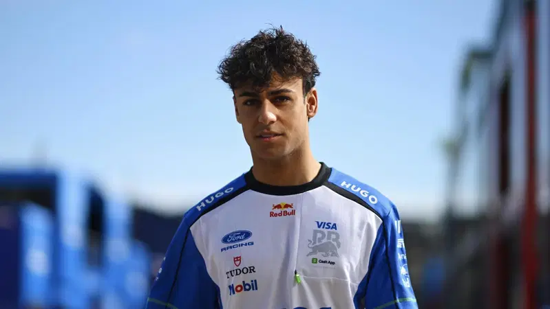 F1, Lindblad brilla a Silverstone: "La macchina vola, domani sar&agrave; speciale"