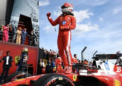 F1, Silverstone da Oscar: vince Leclerc, la Safety Car regala il sogno a Russell e beffa Hamilton ma il podio è confermato!