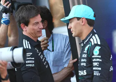 F1. Avrei preferito nel 2021...: Wolff punge la FIA su Abu Dhabi dopo il caos Safety Car a Silverstone. Sul problema di Antonelli e l'affidabilità Mercedes dice...
