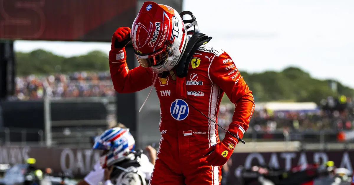 F1. La Mercedes "di cristallo" fa tremare il Mondiale: cos&igrave; Leclerc ha riscoperto la formula della vittoria a Silverstone. Russell ha di che imparare