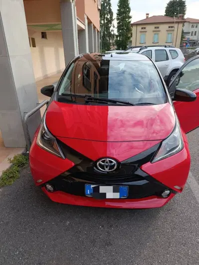 Toyota Aygo 1.0 VVT-i 69 CV 5 porte x-cite MMT del 2017 usata a Alzano Lombardo