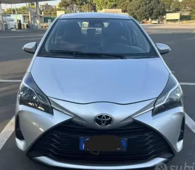 Toyota Yaris 1.0 72 CV 3 porte Cool del 2019 usata a Villafranca di Verona