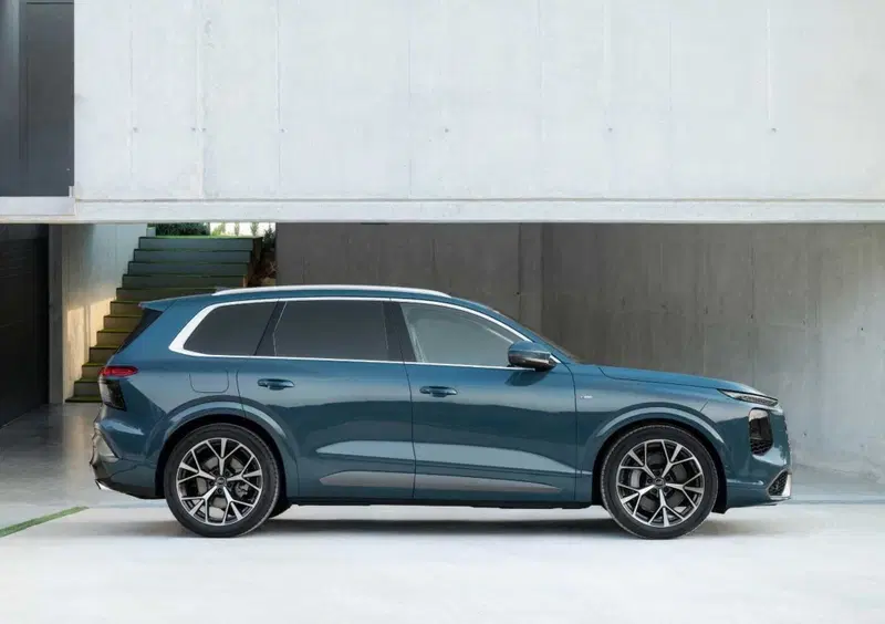 Audi Q7 (2026-->>) (4)