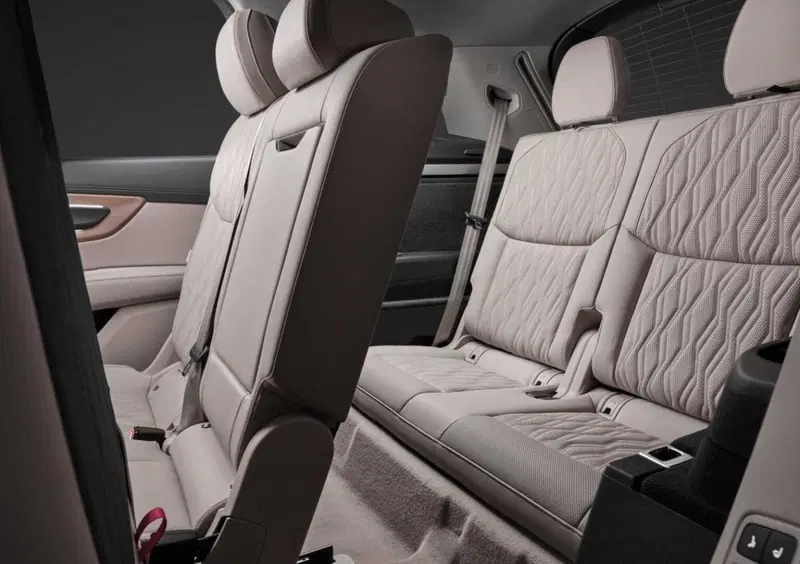 Audi Q7 (2026-->>) (14)