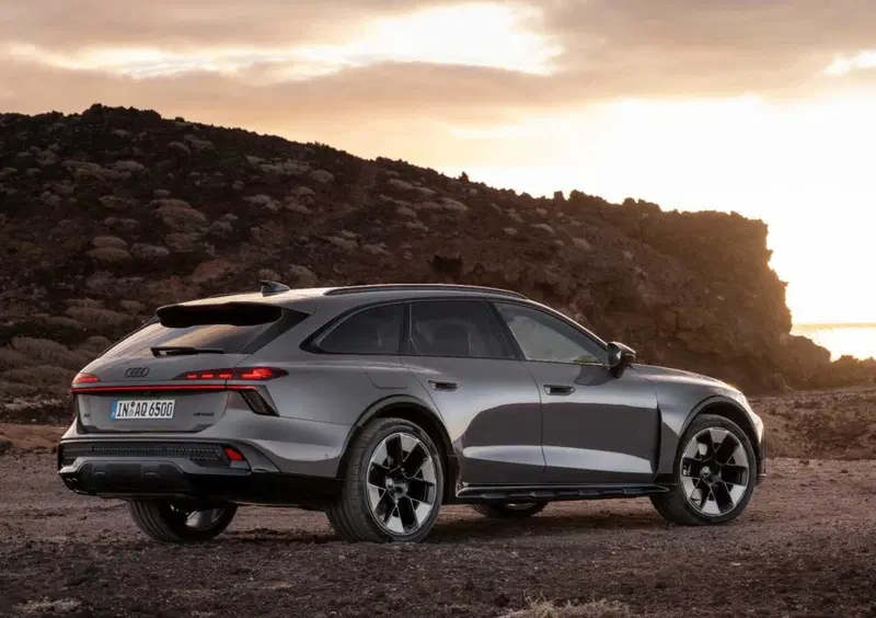 Audi A6 Allroad (2026-->>) (4)