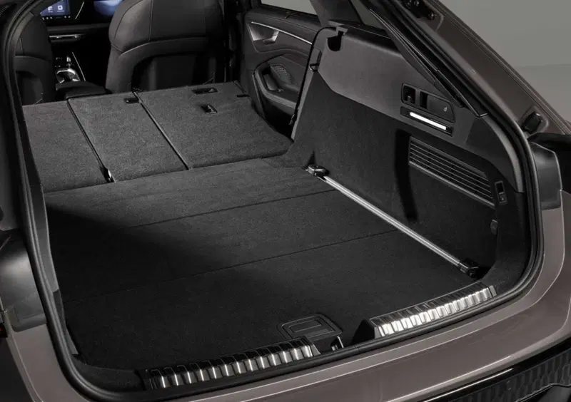 Audi A6 Allroad (2026-->>) (18)