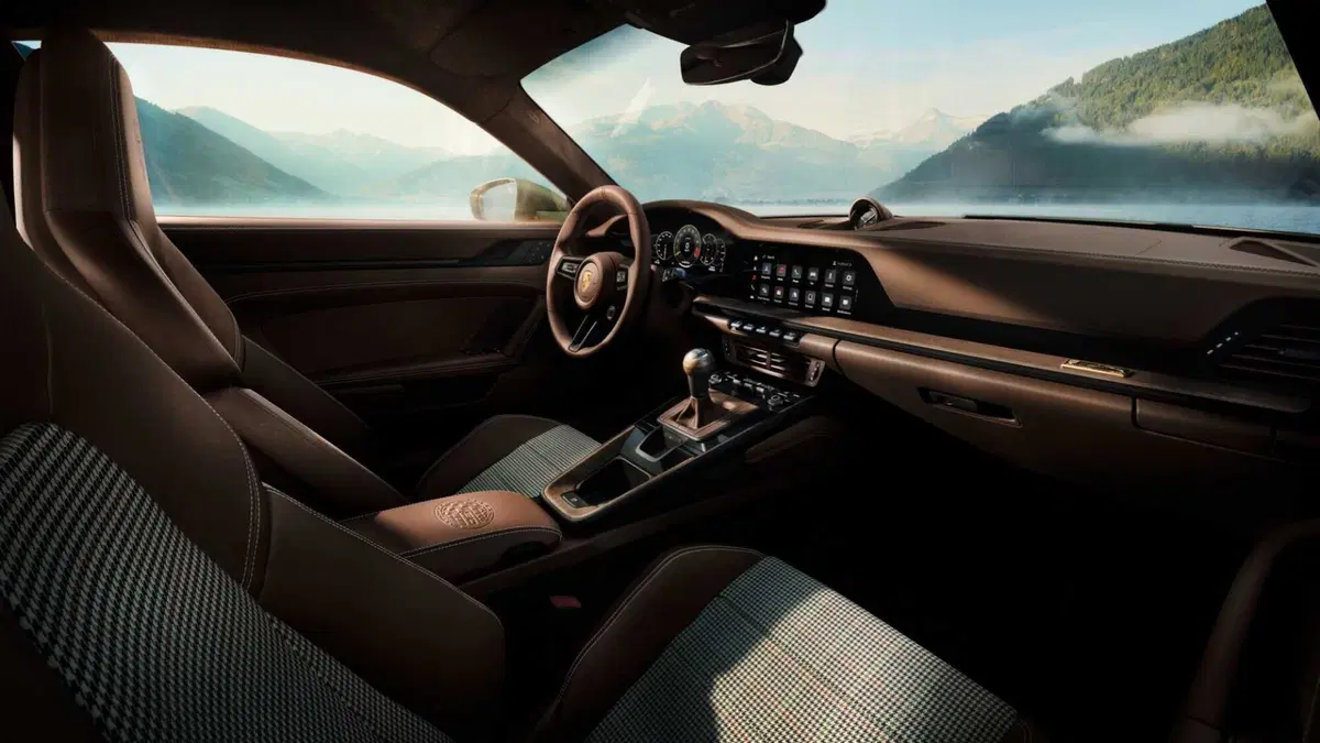 Porsche 911 Coupé 4.0 GT3 90 F.A. Porsche (4)