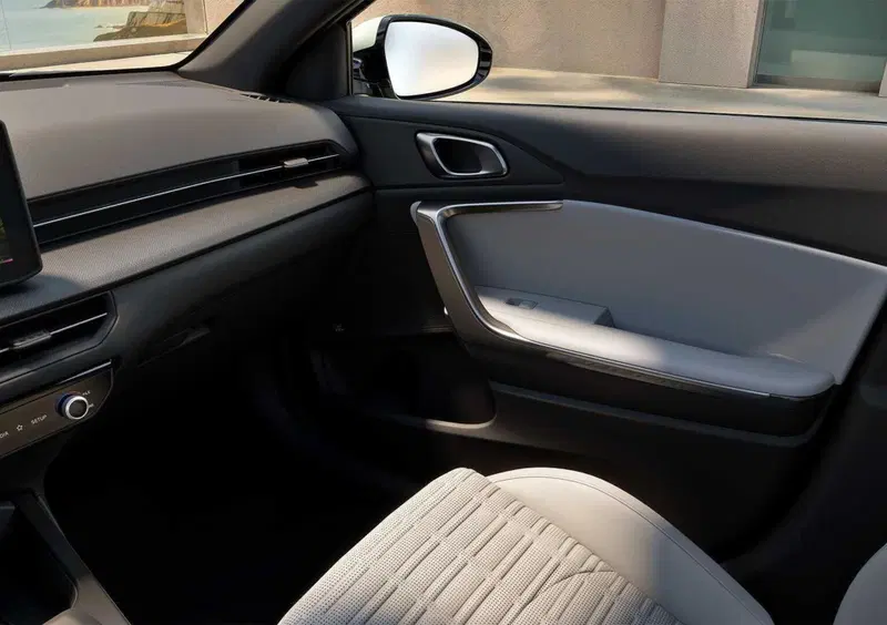 Kia XCeed (2019-->>) (14)