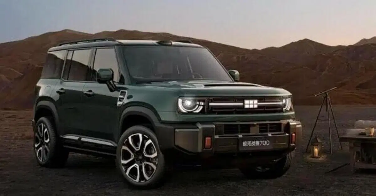 Geely sfida la Land Rover Defender: arriva il SUV ibrido da 1.128 CV con un'autonomia elettrica da record