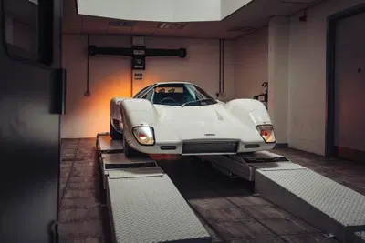 McLaren M6GT: il sogno di Bruce McLaren diventa realt&agrave; dopo oltre 50 anni