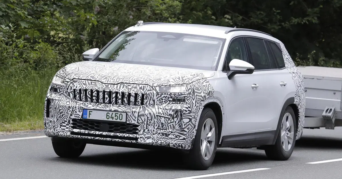 Nuova Skoda Kodiaq: ecco il restyling del SUV che non rinuncia ai motori termici