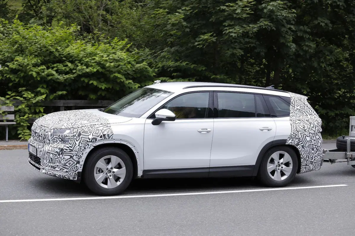 Nuova Skoda Kodiaq: ecco il restyling del SUV che non rinuncia ai motori termici (6)