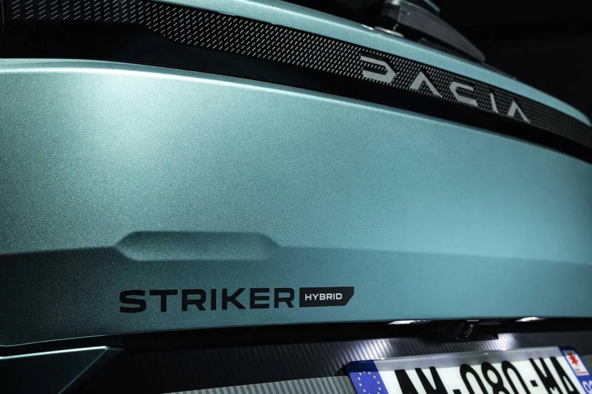 Nuova Dacia Striker: il crossover che sfida SUV, wagon e berline partendo da meno di 25.000 euro (VIDEO) (7)