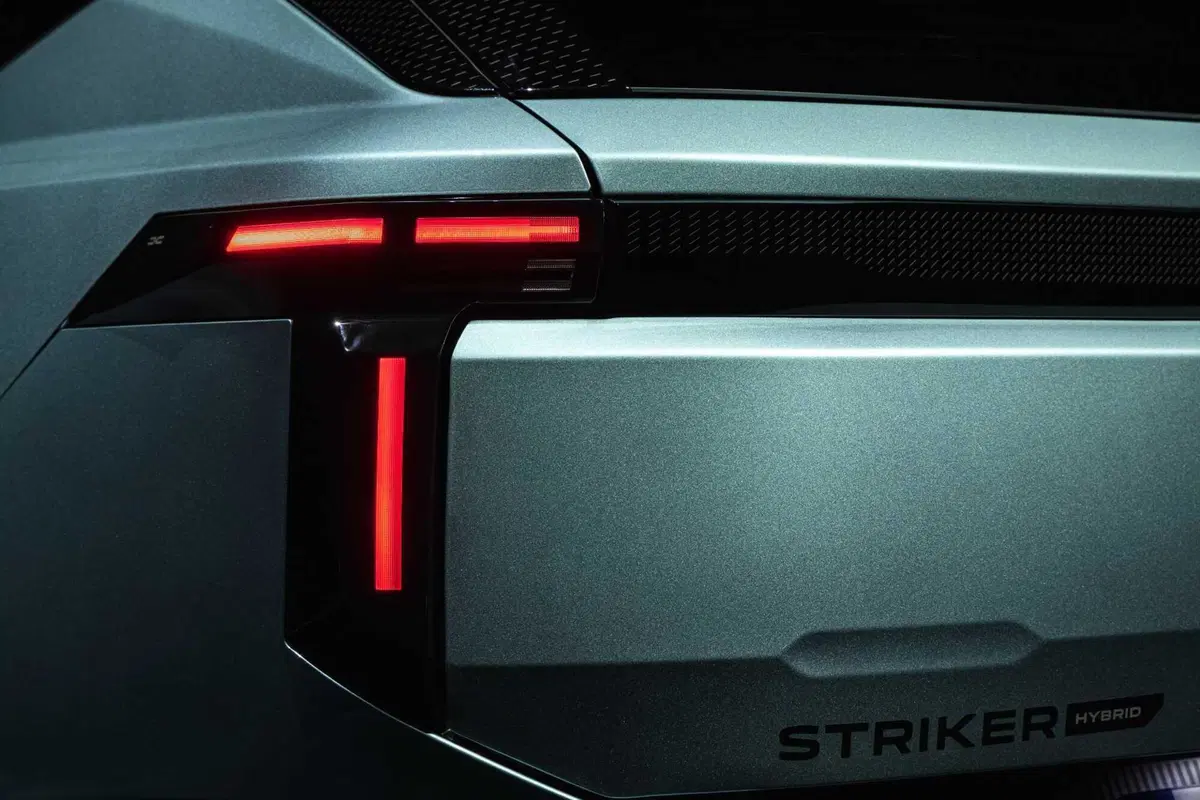 Nuova Dacia Striker: il crossover che sfida SUV, wagon e berline partendo da meno di 25.000 euro (VIDEO) (9)