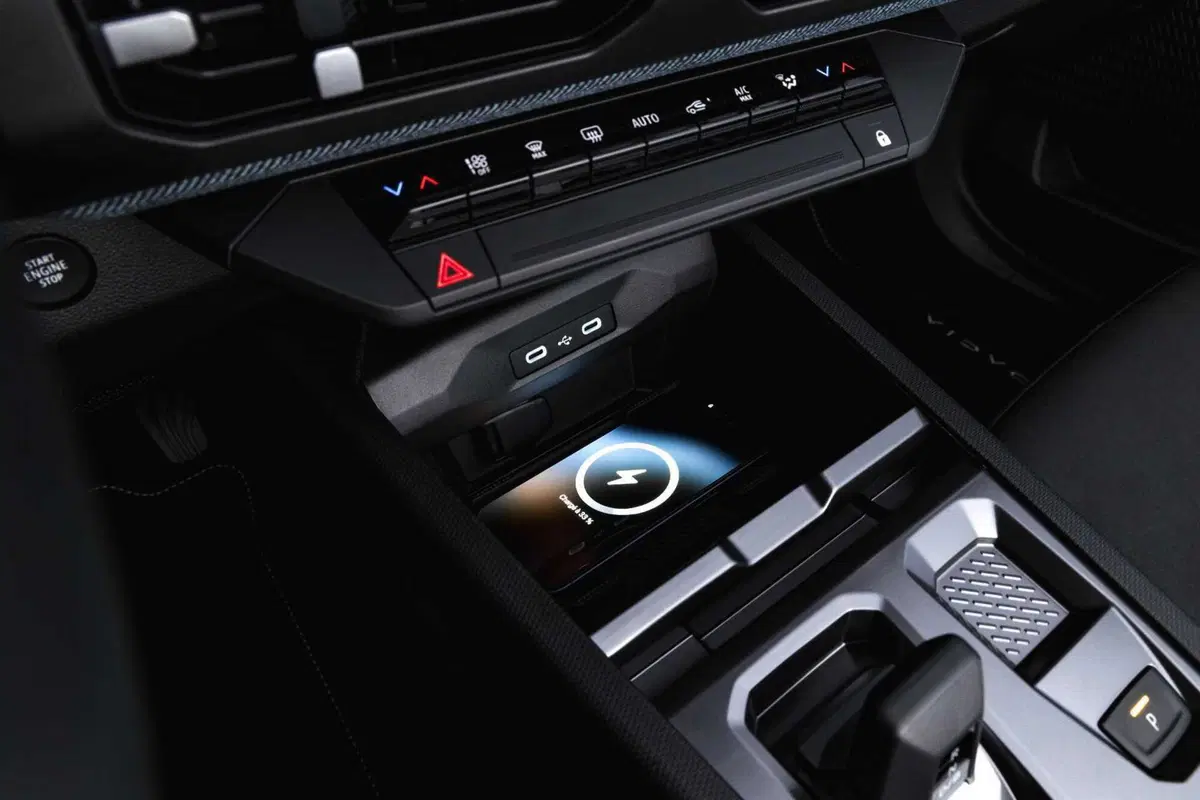 Nuova Dacia Striker: il crossover che sfida SUV, wagon e berline partendo da meno di 25.000 euro (VIDEO) (39)